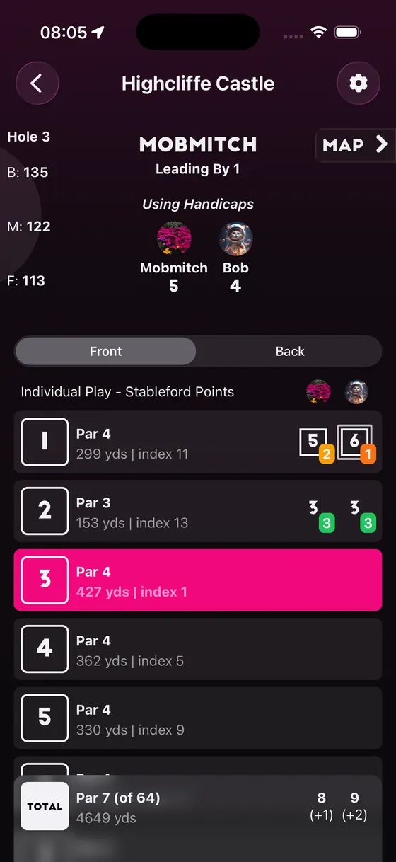 Golf Daddy live scorecard showing two players and hole yardages